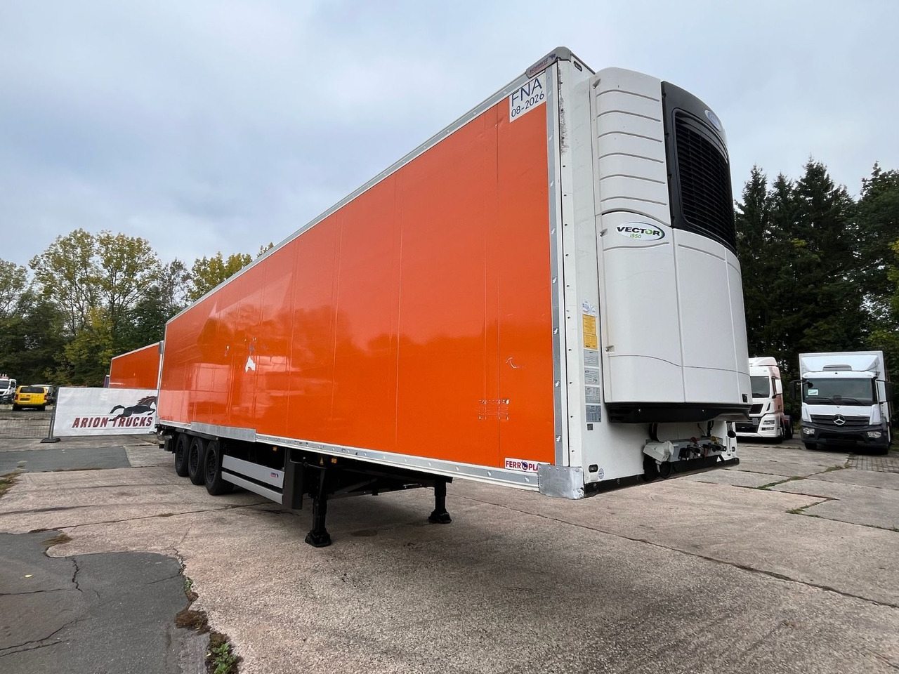 Schmitz Cargobull SCB*S3B/CARRIER/Vector1550/LBW/BÄR/2347h/13,4m - Полуприцеп-фургон: фото 1 Schmitz Cargobull SCB*S3B/CARRIER/Vector1550/LBW/BÄR/2347h/13,4m - Полуприцеп-фургон: фото 1