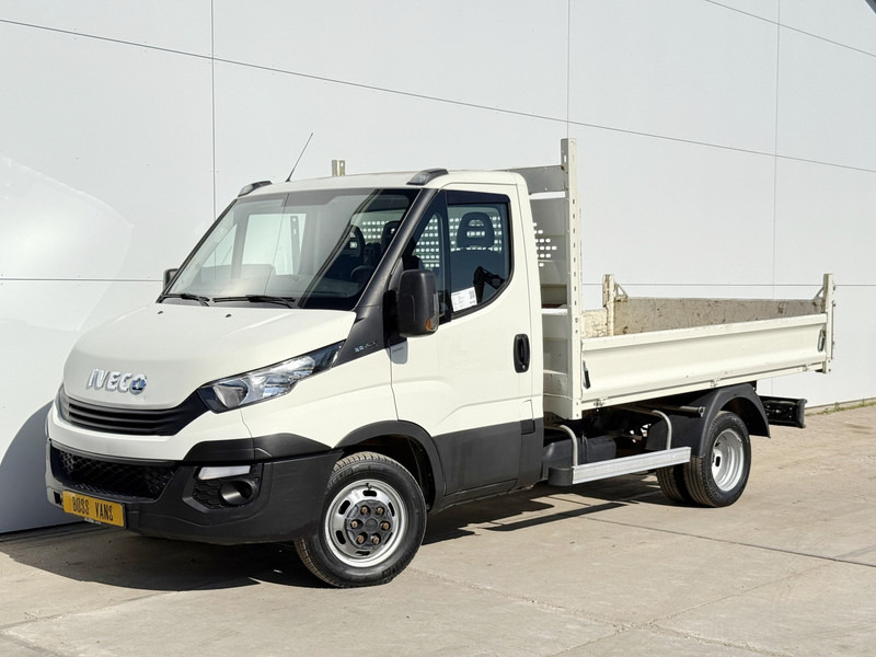 Iveco Daily 35C12 2.3 Kipper Dubbellucht Trekhaak Airco Cruise Control Lucht Geveerde Stoel - Малотоннажный самосвал: фото 2 Iveco Daily 35C12 2.3 Kipper Dubbellucht Trekhaak Airco Cruise Control Lucht Geveerde Stoel - Малотоннажный самосвал: фото 2