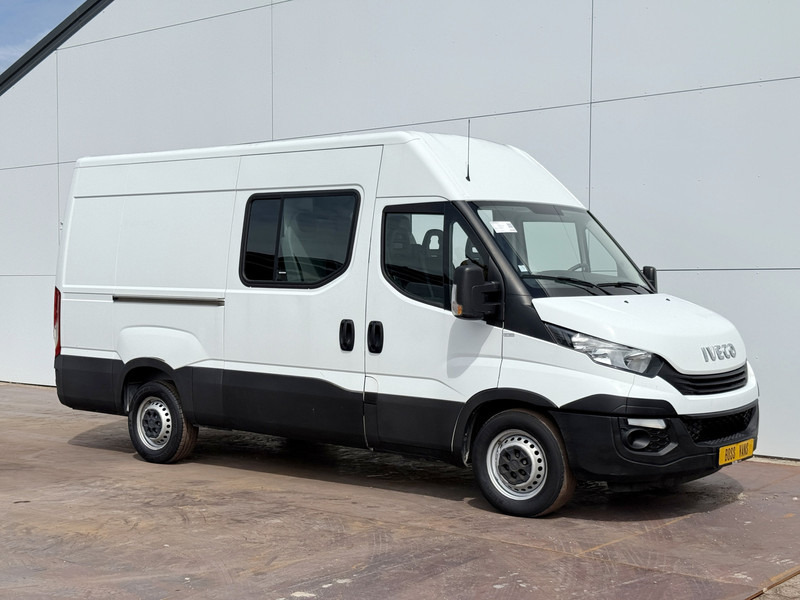 Iveco Daily 35S14 2.3 L2H2 Dubbele Cabine 7 Stoelen Airco Cruise Control Trekhaak 3.5t Lucht geveerde stoel - Цельнометаллический фургон, Грузопассажирский фургон: фото 4 Iveco Daily 35S14 2.3 L2H2 Dubbele Cabine 7 Stoelen Airco Cruise Control Trekhaak 3.5t Lucht geveerde stoel - Цельнометаллический фургон, Грузопассажирский фургон: фото 4