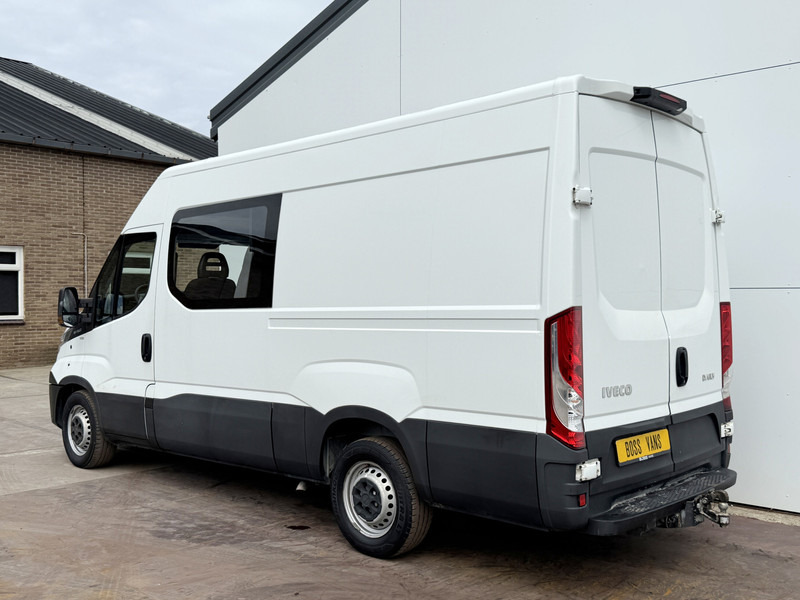 Iveco Daily 35S14 2.3 L2H2 Dubbele Cabine 7 Stoelen Airco Cruise Control Trekhaak 3.5t Lucht geveerde stoel - Цельнометаллический фургон, Грузопассажирский фургон: фото 2 Iveco Daily 35S14 2.3 L2H2 Dubbele Cabine 7 Stoelen Airco Cruise Control Trekhaak 3.5t Lucht geveerde stoel - Цельнометаллический фургон, Грузопассажирский фургон: фото 2