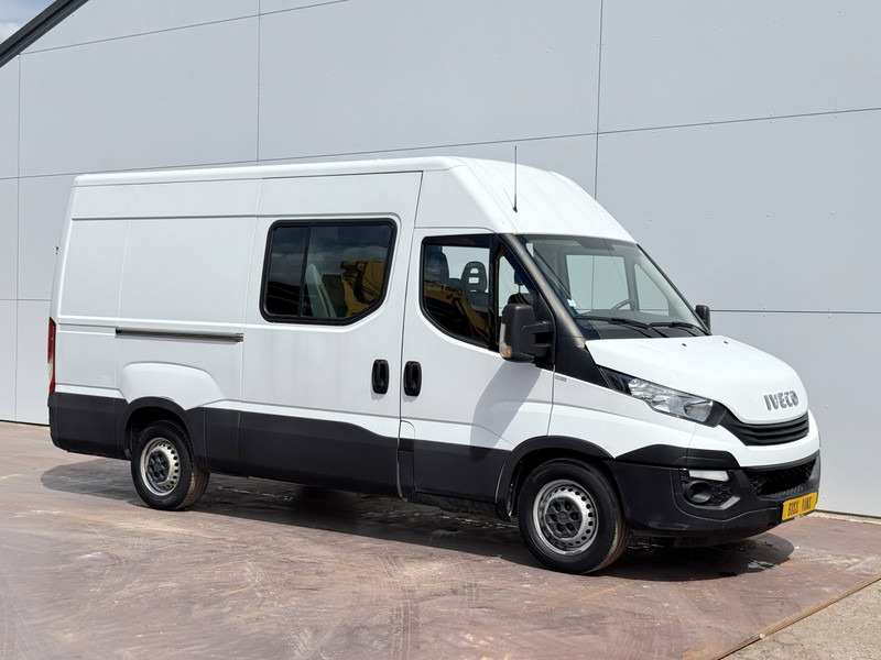 Iveco Daily 35S14 2.3 L2H2 Dubbele Cabine 7 Stoelen Airco Cruise Control Trekhaak 3.5t Lucht geveerde stoel - Цельнометаллический фургон, Грузопассажирский фургон: фото 4 Iveco Daily 35S14 2.3 L2H2 Dubbele Cabine 7 Stoelen Airco Cruise Control Trekhaak 3.5t Lucht geveerde stoel - Цельнометаллический фургон, Грузопассажирский фургон: фото 4