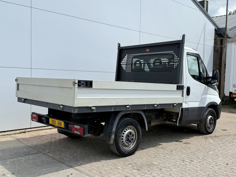 Iveco Daily 35S14 2.3 Open Laadbak Pritische Airco Cruise Control Lucht Geveerde Stoel - Малотоннажный бортовой грузовик: фото 3 Iveco Daily 35S14 2.3 Open Laadbak Pritische Airco Cruise Control Lucht Geveerde Stoel - Малотоннажный бортовой грузовик: фото 3