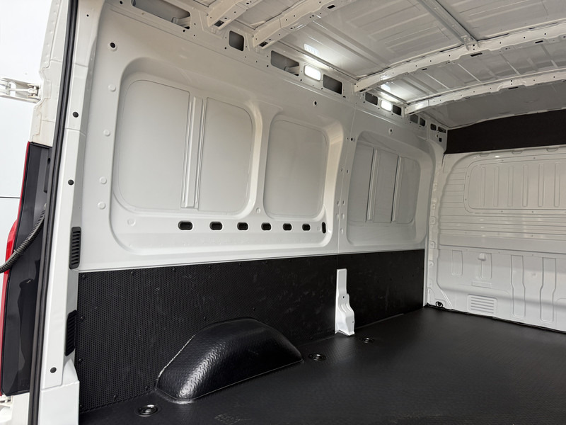 Цельнометаллический фургон, Электрический фургон Maxus eDeliver 9 204PK Nieuw Elektrisch 72kWh 280km WLTP L3H2 204PK Snelladen LED Airco BPM Vrij: фото 13