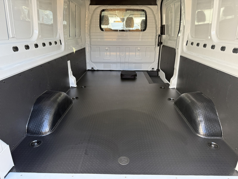 Новый Цельнометаллический фургон, Электрический фургон Maxus eDeliver 9 89kWh Nieuw Elektrisch 89kWh 353km WLTP L3H3 204PK Snelladen LED Airco Adaptieve Cruise Control Camera Carplay BPM Vrij: фото 13