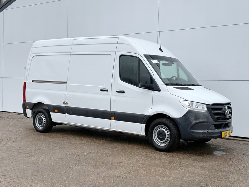 Mercedes-Benz eSprinter 312 ALL-IN PRIJS L2H2 55kWh 168km WLTP 80kw Snelladen Climate Control Camera Stoelverwarming Laadkabel - Цельнометаллический фургон, Электрический фургон: фото 4 Mercedes-Benz eSprinter 312 ALL-IN PRIJS L2H2 55kWh 168km WLTP 80kw Snelladen Climate Control Camera Stoelverwarming Laadkabel - Цельнометаллический фургон, Электрический фургон: фото 4