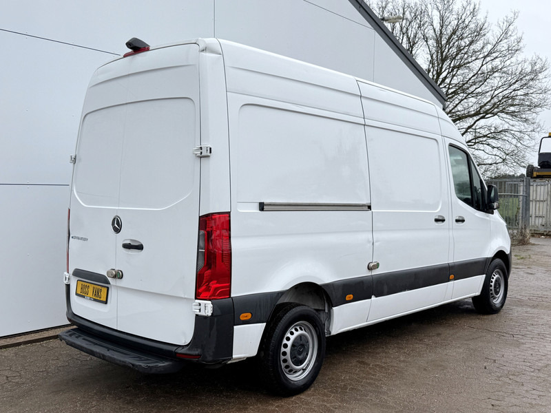 Mercedes-Benz eSprinter 312 ALL-IN PRIJS L2H2 55kWh 168km WLTP 80kw Snelladen Climate Control Camera Stoelverwarming Laadkabel - Цельнометаллический фургон, Электрический фургон: фото 3 Mercedes-Benz eSprinter 312 ALL-IN PRIJS L2H2 55kWh 168km WLTP 80kw Snelladen Climate Control Camera Stoelverwarming Laadkabel - Цельнометаллический фургон, Электрический фургон: фото 3