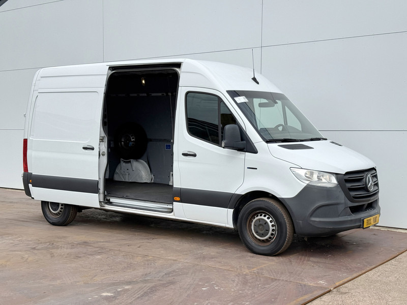 Mercedes-Benz eSprinter 312 - Binnenkort verwacht! ALL-IN PRIJS L2H2 55kWh 168km WLTP 80kw Snelladen Climate Control Camera Stoelverwarming - Цельнометаллический фургон, Электрический фургон: фото 5 Mercedes-Benz eSprinter 312 - Binnenkort verwacht! ALL-IN PRIJS L2H2 55kWh 168km WLTP 80kw Snelladen Climate Control Camera Stoelverwarming - Цельнометаллический фургон, Электрический фургон: фото 5