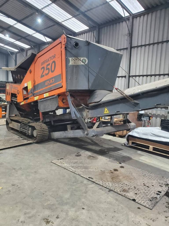 Arjes 250 Evo - Мобильная дробилка: фото 1 Arjes 250 Evo - Мобильная дробилка: фото 1