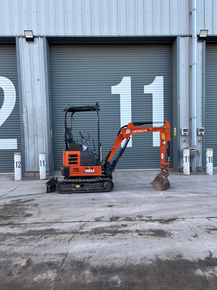 Мини-экскаватор Hitachi ZX19U-6: фото 6