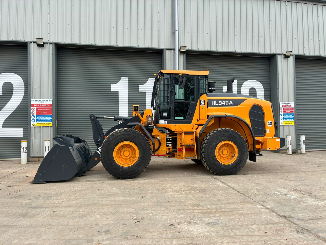 Hyundai HL940A - Колёсный погрузчик: фото 2 Hyundai HL940A - Колёсный погрузчик: фото 2