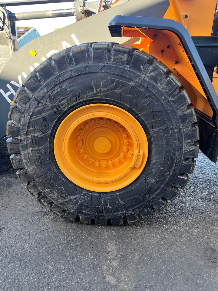 Колёсный погрузчик Hyundai HL960AHDXT: фото 20