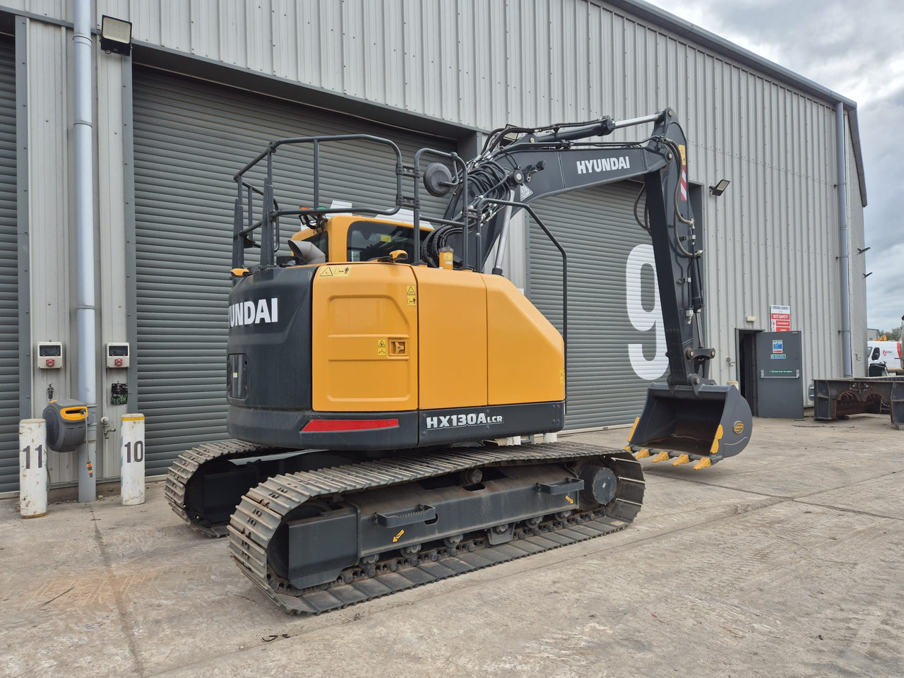 Hyundai HX130ALCR - Гусеничный экскаватор: фото 5 Hyundai HX130ALCR - Гусеничный экскаватор: фото 5