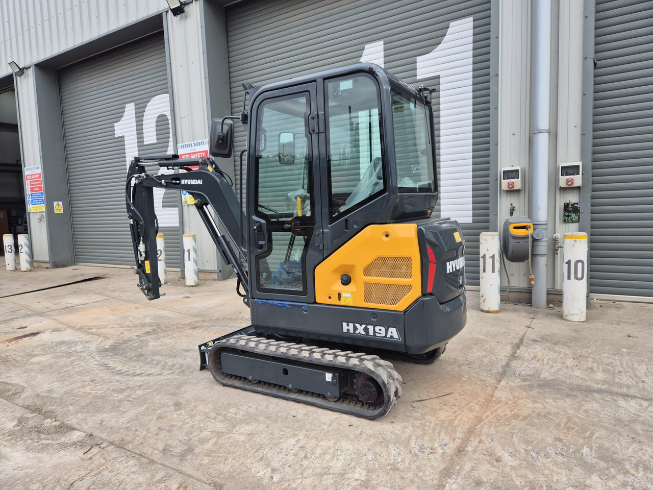 Hyundai HX19A - Мини-экскаватор: фото 3 Hyundai HX19A - Мини-экскаватор: фото 3