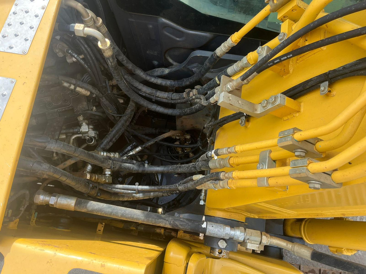 Гусеничный экскаватор Kobelco SK130LC-11: фото 15