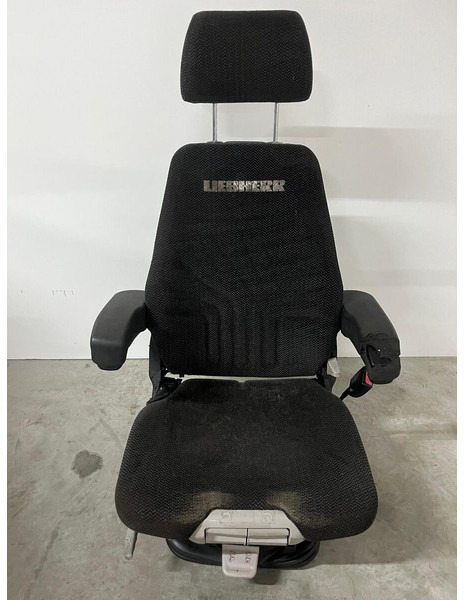 Liebherr A308 / A900B Li / A900C Li / A900C ZW / A904C Li / A914B Li / A914C li / A924B Li / A924C Li / A934B Li / A934C Li / A944B Li / - Сиденье: фото 2 Liebherr A308 / A900B Li / A900C Li / A900C ZW / A904C Li / A914B Li / A914C li / A924B Li / A924C Li / A934B Li / A934C Li / A944B Li / - Сиденье: фото 2