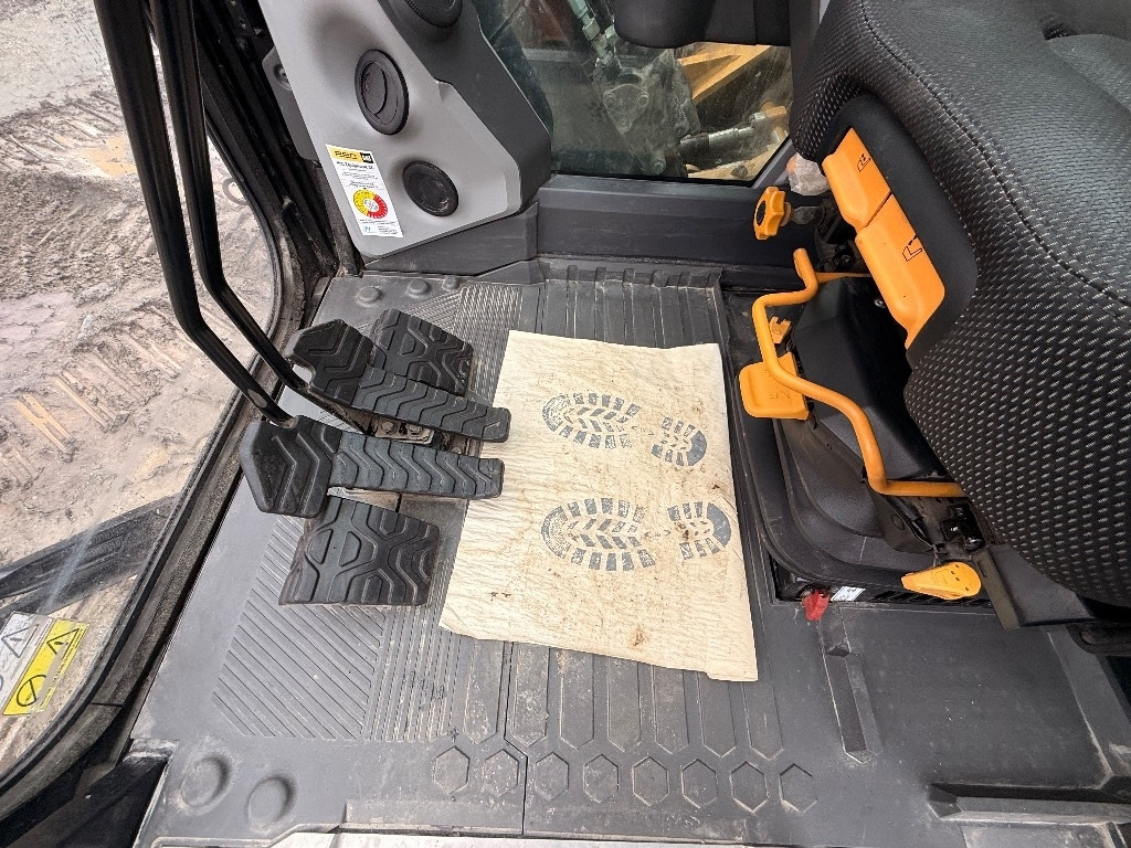 CAT 352  в лизинг CAT 352: фото 39