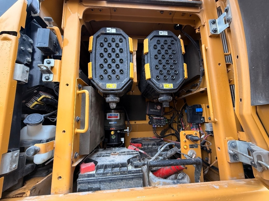 CAT 352  в лизинг CAT 352: фото 26