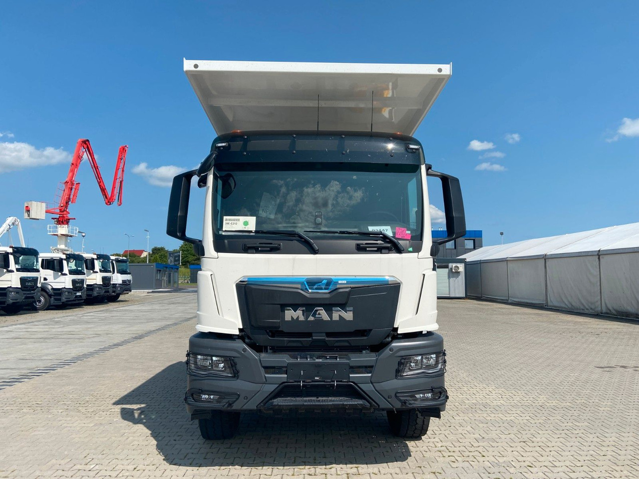 MAN TGS 44.400 8x4 EURO2 FML MINE KIPPER 23M3 MAN TGS 44.400 8x4 EURO2 FML MINE KIPPER 23M3 - Самосвал: фото 3 MAN TGS 44.400 8x4 EURO2 FML MINE KIPPER 23M3 MAN TGS 44.400 8x4 EURO2 FML MINE KIPPER 23M3 - Самосвал: фото 3