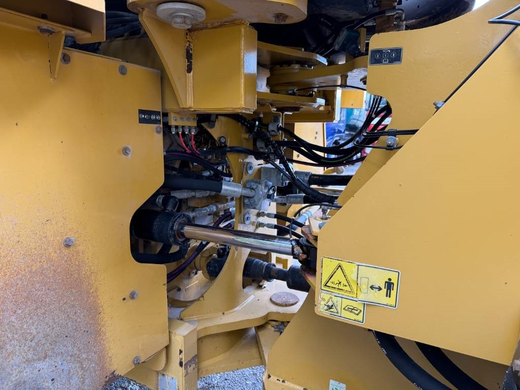 Колёсный погрузчик CAT 972M: фото 48 Колёсный погрузчик CAT 972M: фото 48