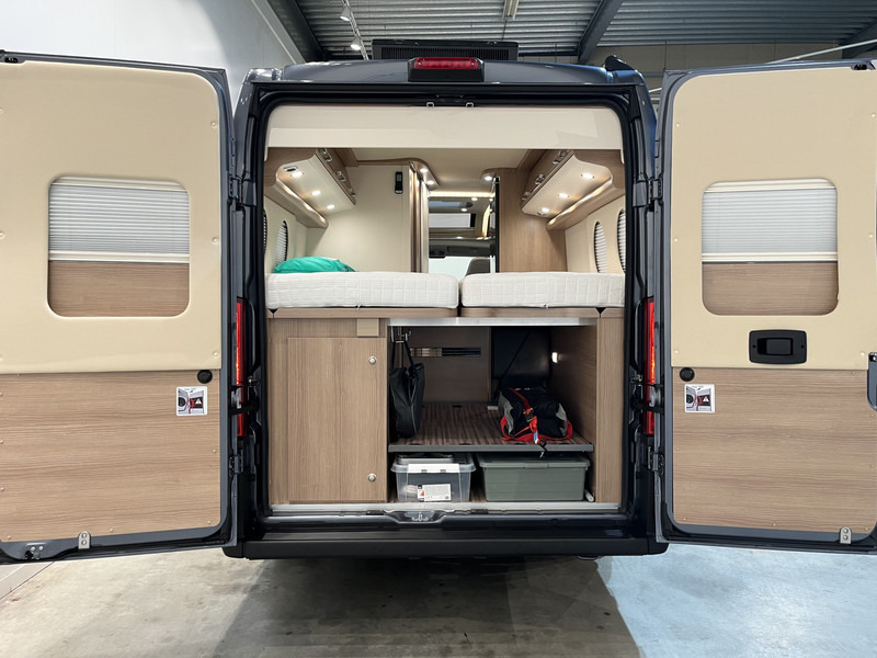 Carthago MALIBU VAN 640 LE GT Skyview 160 PK Automaat / Dakairco / Compleet Als Nieuw ! / 17.200 KM !! - Кастенваген: фото 3 Carthago MALIBU VAN 640 LE GT Skyview 160 PK Automaat / Dakairco / Compleet Als Nieuw ! / 17.200 KM !! - Кастенваген: фото 3