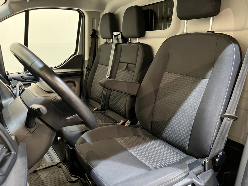 Легковой фургон Ford Transit Custom 280 2.0 TDCI L1H1 Trend 130 PK Servicebus / Inrichting / Euro 6 / Airco / PDC / Cruise Control / Navigatie / CarPlay / Trekhaak / 3-Zits / 96.300 KM !! / BPM VRIJ !!: фото 5