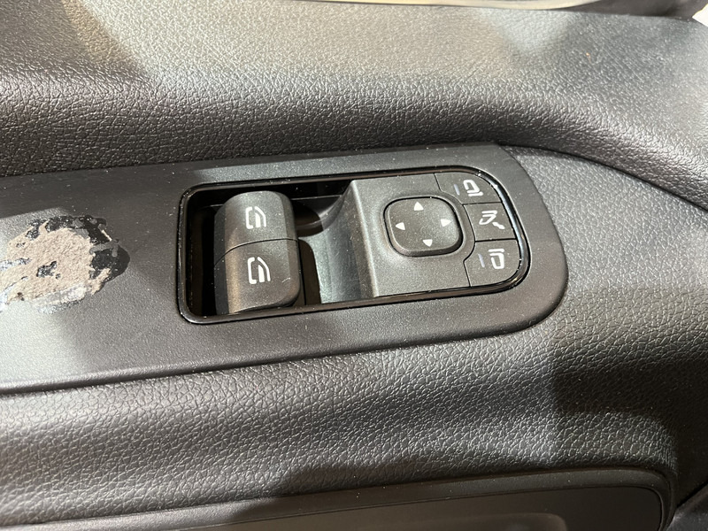 Цельнометаллический фургон Mercedes-Benz Sprinter 311 CDI L2H2 RWD / Euro 6 / Servicebus / Bott inrichting / 220V / Airco / Oprijplaat / Compressor / CarPlay / Camera: фото 15