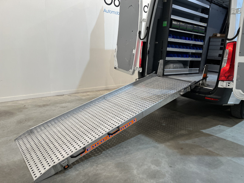 Цельнометаллический фургон Mercedes-Benz Sprinter 311 CDI L2H2 RWD / Euro 6 / Servicebus / Bott inrichting / 220V / Airco / Oprijplaat / Compressor / CarPlay / Camera: фото 14
