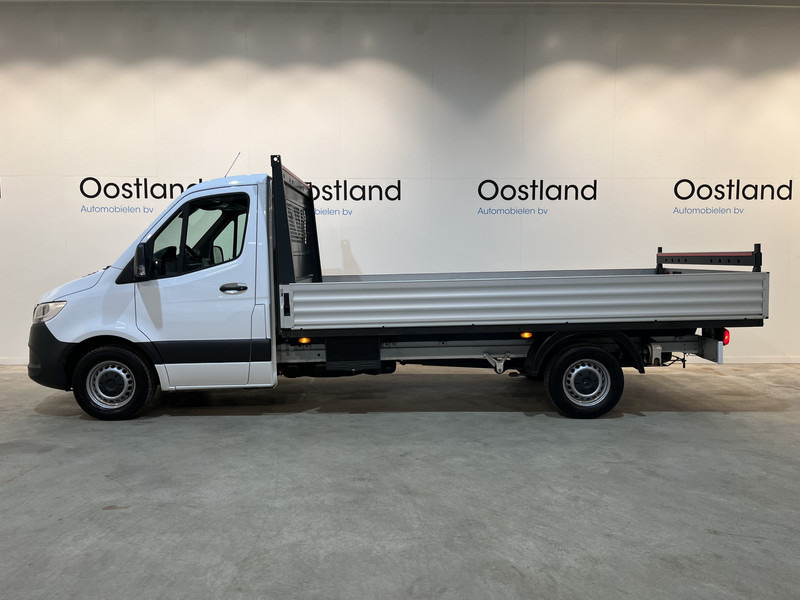 Mercedes-Benz Sprinter 315 CDI L3 RWD Open Laadbak / Euro 6 / Airco / MBUX / CarPlay / Navigatie / 3-Zits / 75.200 KM !! / BPM VRIJ !! - Малотоннажный бортовой грузовик: фото 4 Mercedes-Benz Sprinter 315 CDI L3 RWD Open Laadbak / Euro 6 / Airco / MBUX / CarPlay / Navigatie / 3-Zits / 75.200 KM !! / BPM VRIJ !! - Малотоннажный бортовой грузовик: фото 4