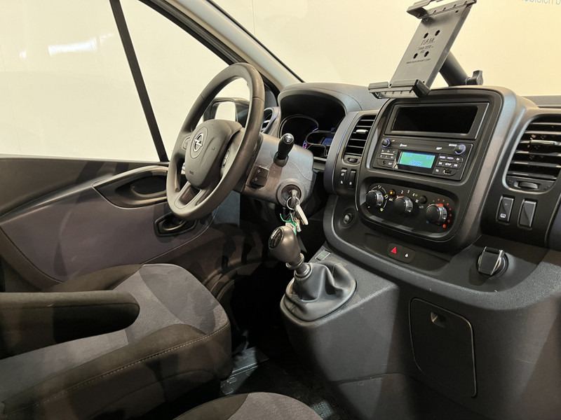 Opel Vivaro 1.6 CDTI L1H1 Servicebus / Inrichting / Euro 6 / Airco / Cruise Control / 3-Zits - Легковой фургон: фото 3 Opel Vivaro 1.6 CDTI L1H1 Servicebus / Inrichting / Euro 6 / Airco / Cruise Control / 3-Zits - Легковой фургон: фото 3