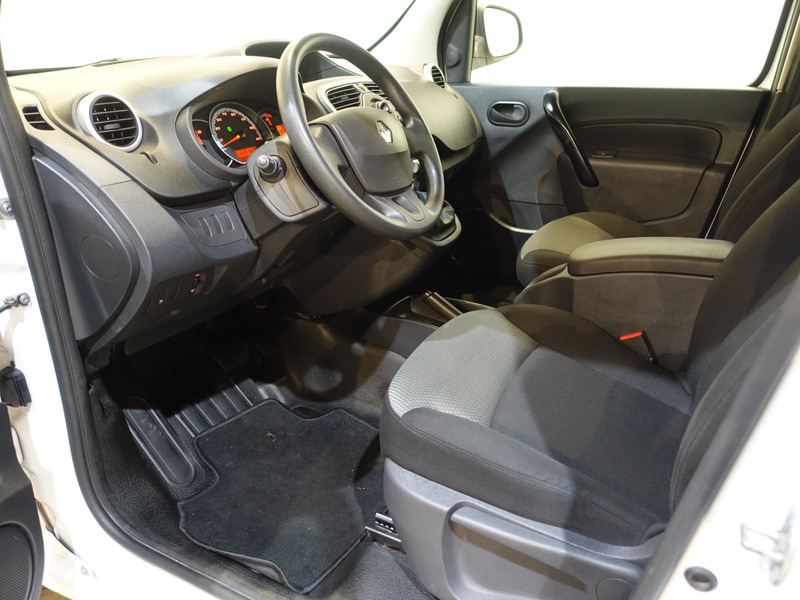 Renault Kangoo Z.E. 33 KwH (ex. accu) / Airco / Schuifdeur / PDC / 11.700 KM !! / BPM VRIJ !! - Легковой фургон, Электрический фургон: фото 5 Renault Kangoo Z.E. 33 KwH (ex. accu) / Airco / Schuifdeur / PDC / 11.700 KM !! / BPM VRIJ !! - Легковой фургон, Электрический фургон: фото 5
