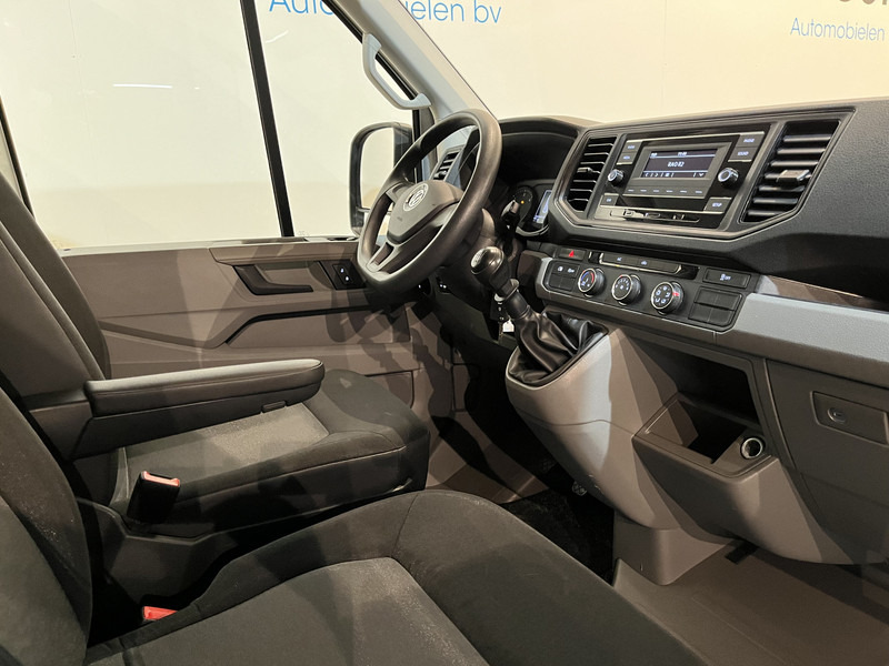 Volkswagen Crafter 2.0 TDI L3H3 / Euro 6 / Airco / Cruise Control / 3-Zits / 67.200 KM !! / BPM VRIJ !! - Легковой фургон: фото 3 Volkswagen Crafter 2.0 TDI L3H3 / Euro 6 / Airco / Cruise Control / 3-Zits / 67.200 KM !! / BPM VRIJ !! - Легковой фургон: фото 3