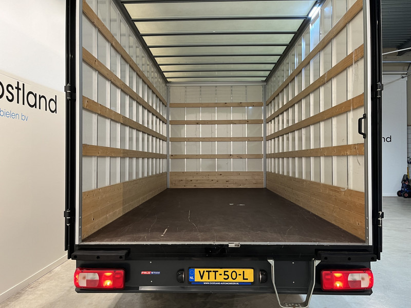 Volkswagen Crafter 35 2.0 TDI 140 pk Bakwagen 2.41 Mtr. H / Meubelbak / Euro 6 / Airco / Cruise Control / CarPlay / 23.400 KM !! - Фургон с закрытым кузовом: фото 5 Volkswagen Crafter 35 2.0 TDI 140 pk Bakwagen 2.41 Mtr. H / Meubelbak / Euro 6 / Airco / Cruise Control / CarPlay / 23.400 KM !! - Фургон с закрытым кузовом: фото 5