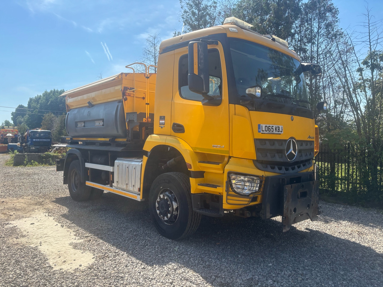 MERCEDES AROCS 1824 4x4BB  GRITTER/SPREADER/PLOUGH - Снегоуборочная машина: фото 1 MERCEDES AROCS 1824 4x4BB  GRITTER/SPREADER/PLOUGH - Снегоуборочная машина: фото 1