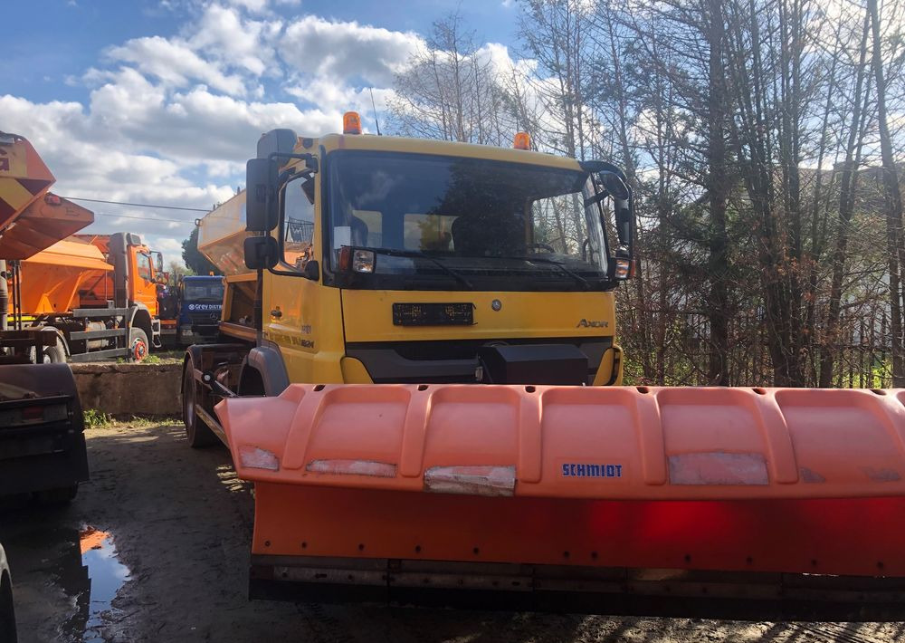 Mercedes-Benz Mercedes Axor 1824 schmidt 4x2 pług piaskarka solarka - Снегоуборочная машина: фото 1 Mercedes-Benz Mercedes Axor 1824 schmidt 4x2 pług piaskarka solarka - Снегоуборочная машина: фото 1