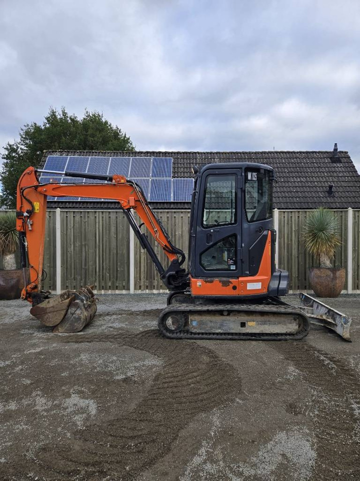 Hitachi ZX 38 U-5 A - Мини-экскаватор: фото 1 Hitachi ZX 38 U-5 A - Мини-экскаватор: фото 1