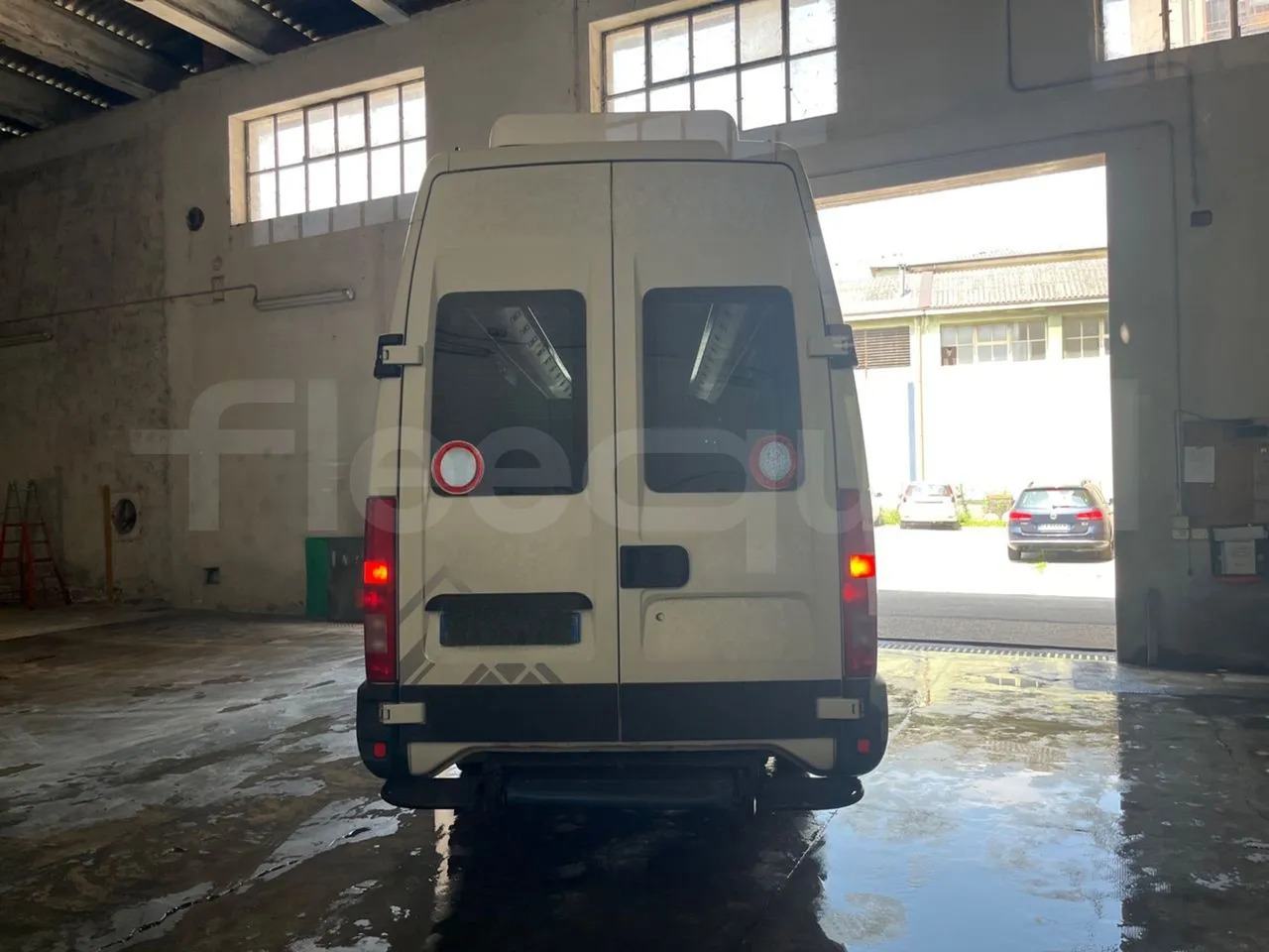 Iveco Daily - Микроавтобус, Пассажирский фургон: фото 5 Iveco Daily - Микроавтобус, Пассажирский фургон: фото 5
