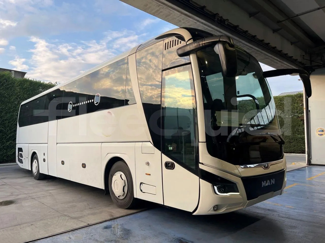 Man Lion's Coach - Туристический автобус: фото 1 Man Lion's Coach - Туристический автобус: фото 1