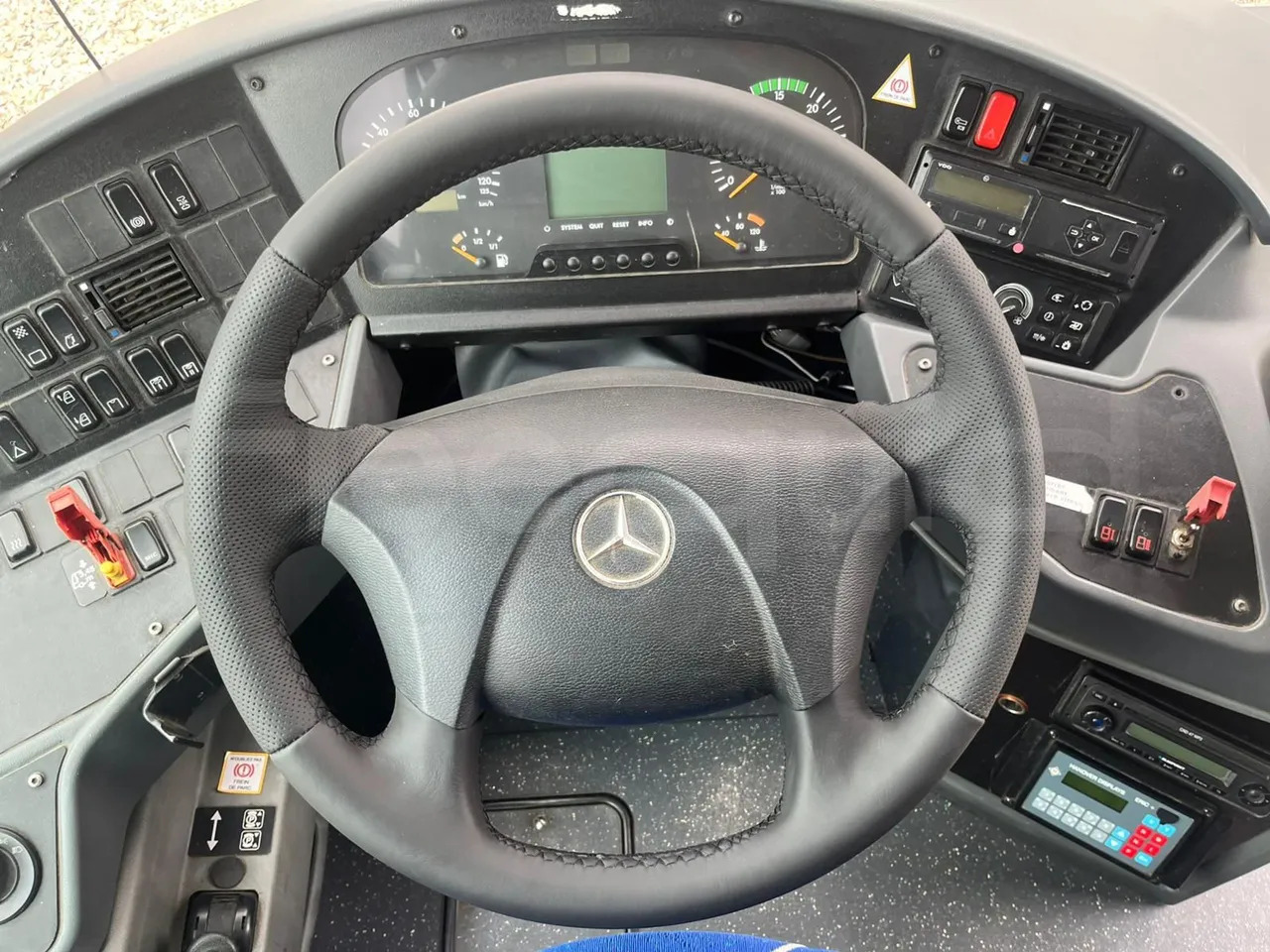 Городской автобус Mercedes-Benz Intouro: фото 18