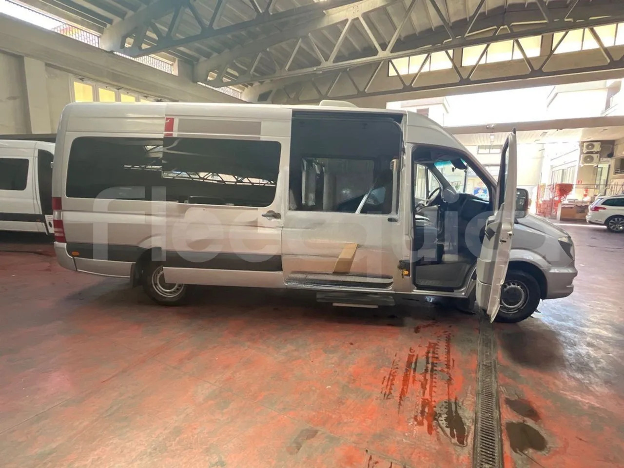 Микроавтобус, Пассажирский фургон Mercedes-Benz Sprinter: фото 13