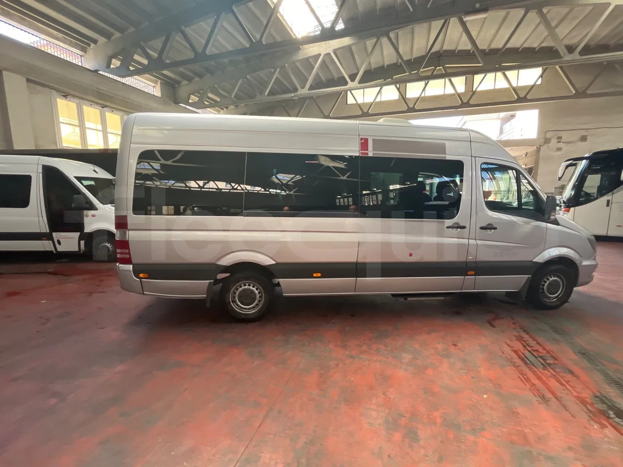 Микроавтобус, Пассажирский фургон Mercedes-Benz Sprinter: фото 12