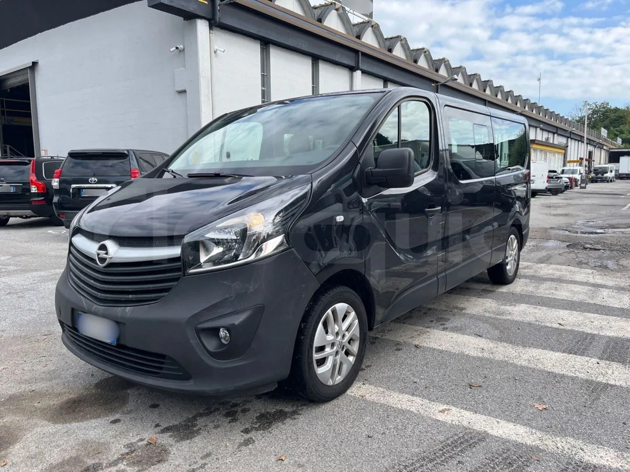 Opel Vivaro - B - Микроавтобус, Пассажирский фургон: фото 4 Opel Vivaro - B - Микроавтобус, Пассажирский фургон: фото 4