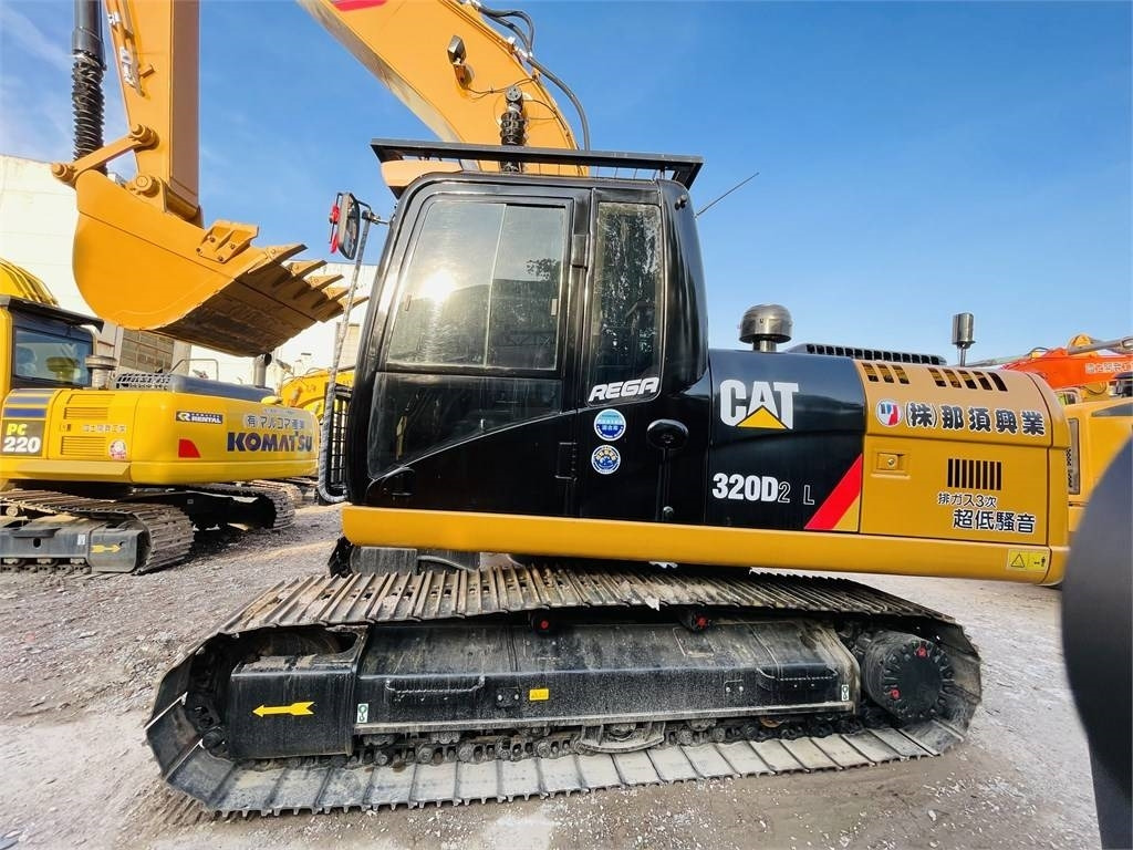 CAT 320d2l - Гусеничный экскаватор: фото 4 CAT 320d2l - Гусеничный экскаватор: фото 4