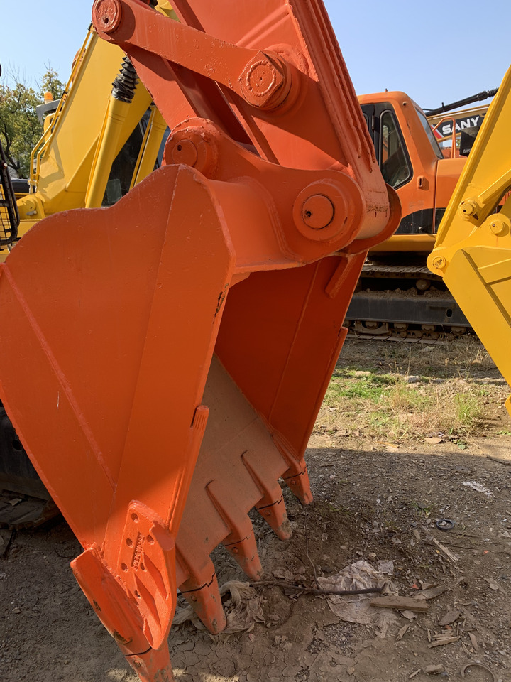 Hitachi Zaxis 240 (ZX240) - Экскаватор: фото 4 Hitachi Zaxis 240 (ZX240) - Экскаватор: фото 4