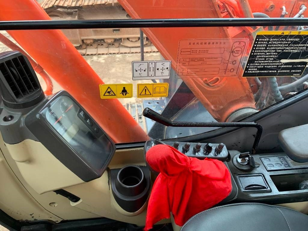 Гусеничный экскаватор Hitachi Zaxis 70: фото 16