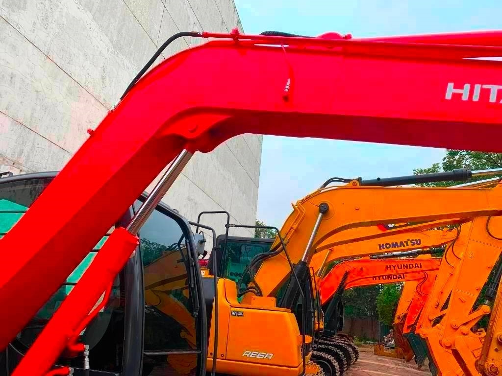 Гусеничный экскаватор Hitachi Zaxis 70: фото 7