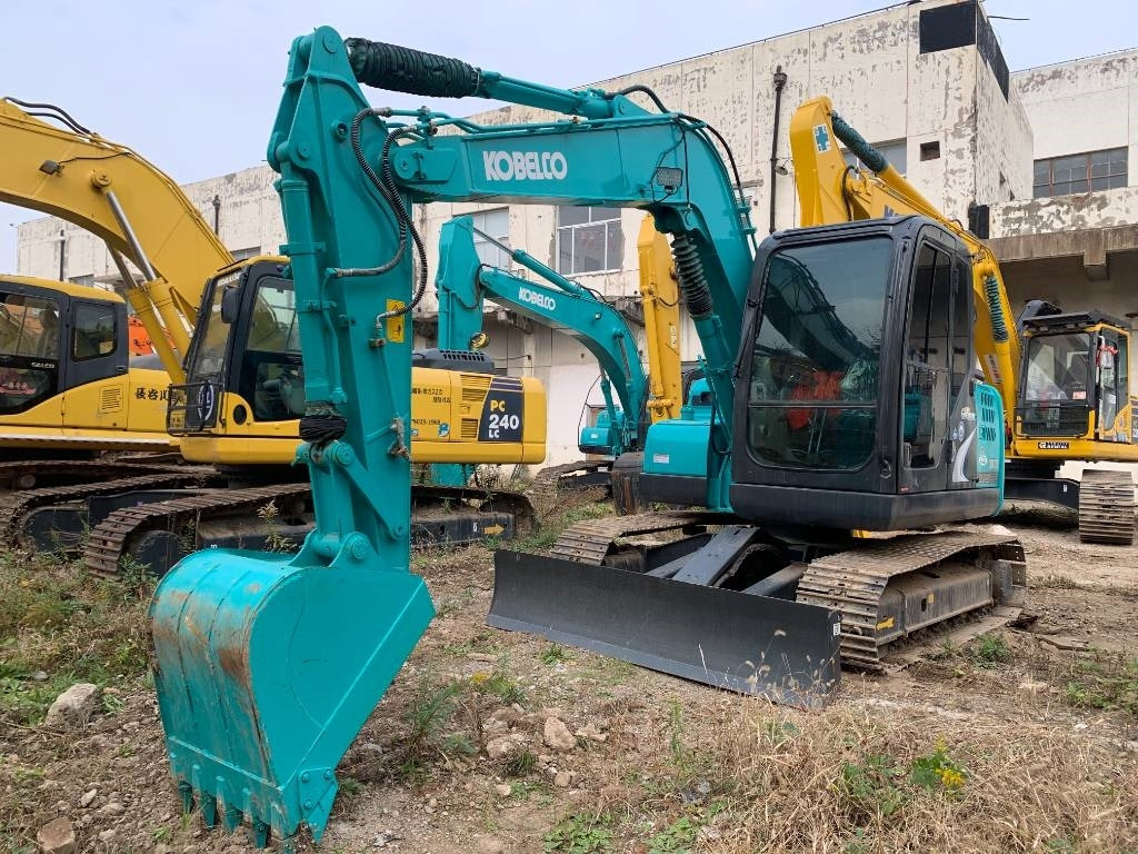 Kobelco SK 75-8 - Гусеничный экскаватор: фото 2 Kobelco SK 75-8 - Гусеничный экскаватор: фото 2