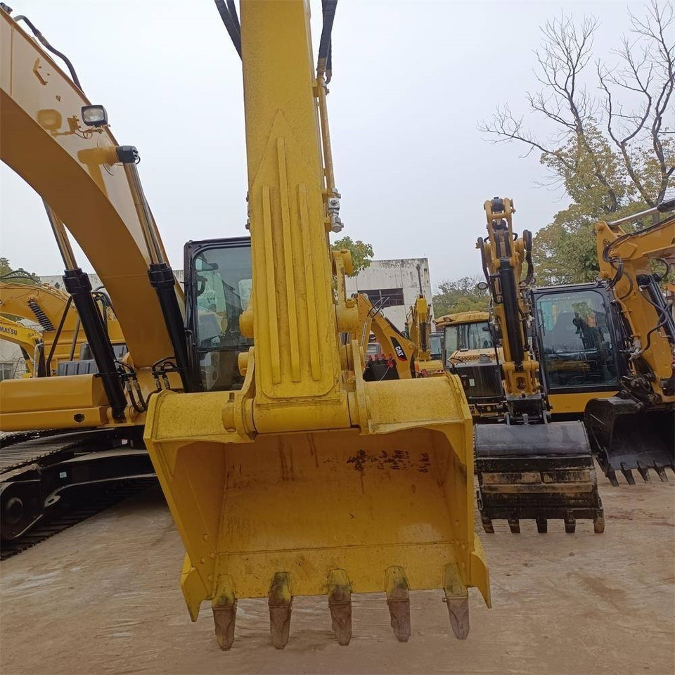 Komatsu PC 220 - Гусеничный экскаватор: фото 4 Komatsu PC 220 - Гусеничный экскаватор: фото 4