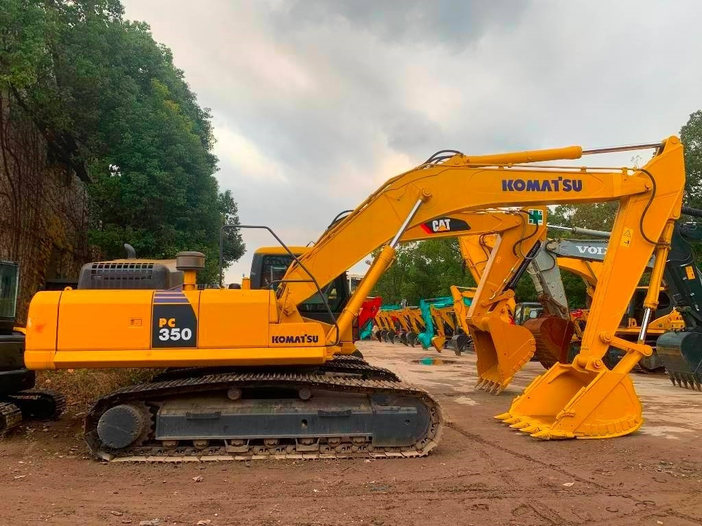 Komatsu PC 350-7 - Гусеничный экскаватор: фото 1 Komatsu PC 350-7 - Гусеничный экскаватор: фото 1