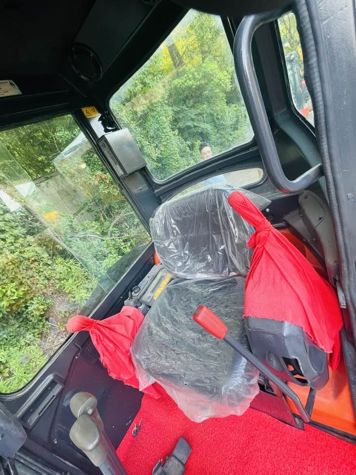 Kubota U35-4 - Мини-экскаватор: фото 2 Kubota U35-4 - Мини-экскаватор: фото 2