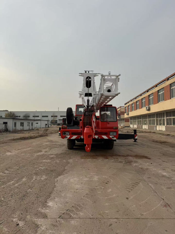 TADANO TG700E - Мобильный кран: фото 4 TADANO TG700E - Мобильный кран: фото 4